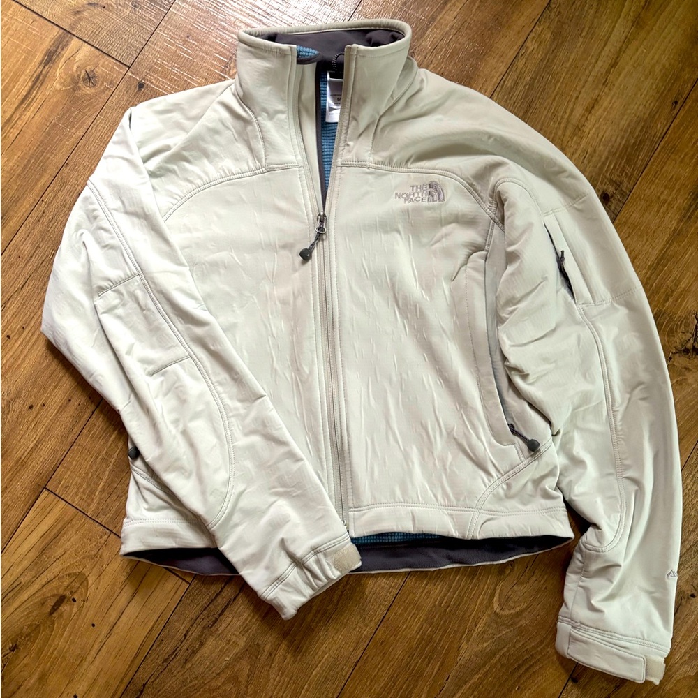 Women’s The North Face Light Jacket Size SMALL